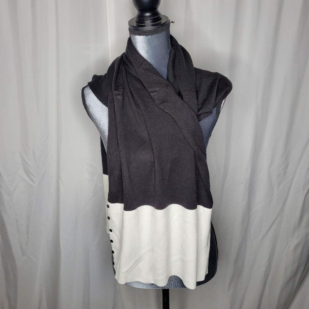 ♧ Gap Black and Cream Knit Scarf with Button Accents 17"W x 80"L